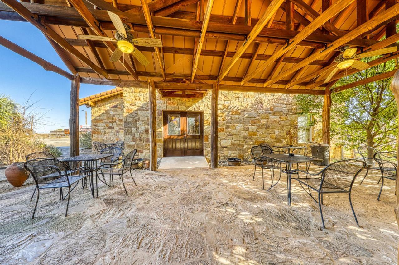 The Plum @ Mendelbaum Winery Guest Cabins Villa Fredericksburg Luaran gambar